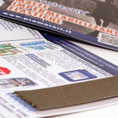 Pieghevole Formato A5 Con Prodotto Tattile Particolare