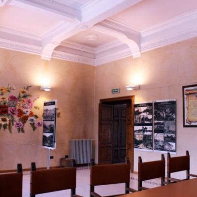 Allestimento Mostra Su Pannelli Forex