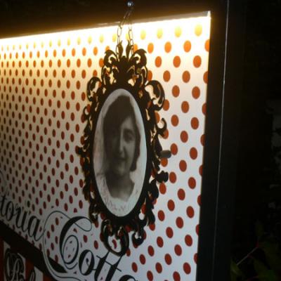 Insegna In Ferro Forex Led Con Effetto 3d Particolare
