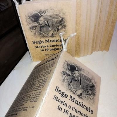 La Sega Musicale Libro A6 Cordonato Spago