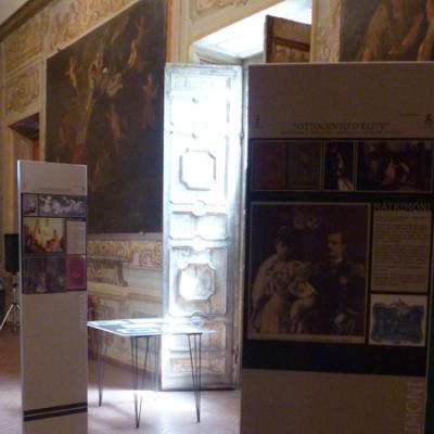 Allestimento Mostra Con Totem In Polionda Alvito Sala Consiliare Particolare Foto