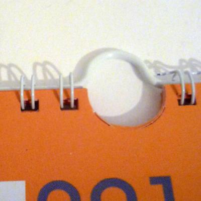 Particolare Gancio Metallici Per Calendario