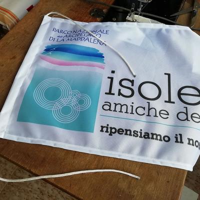 Basta Con La Plastica In Mare Bandiere Isole Amiche Del Clima Particolare